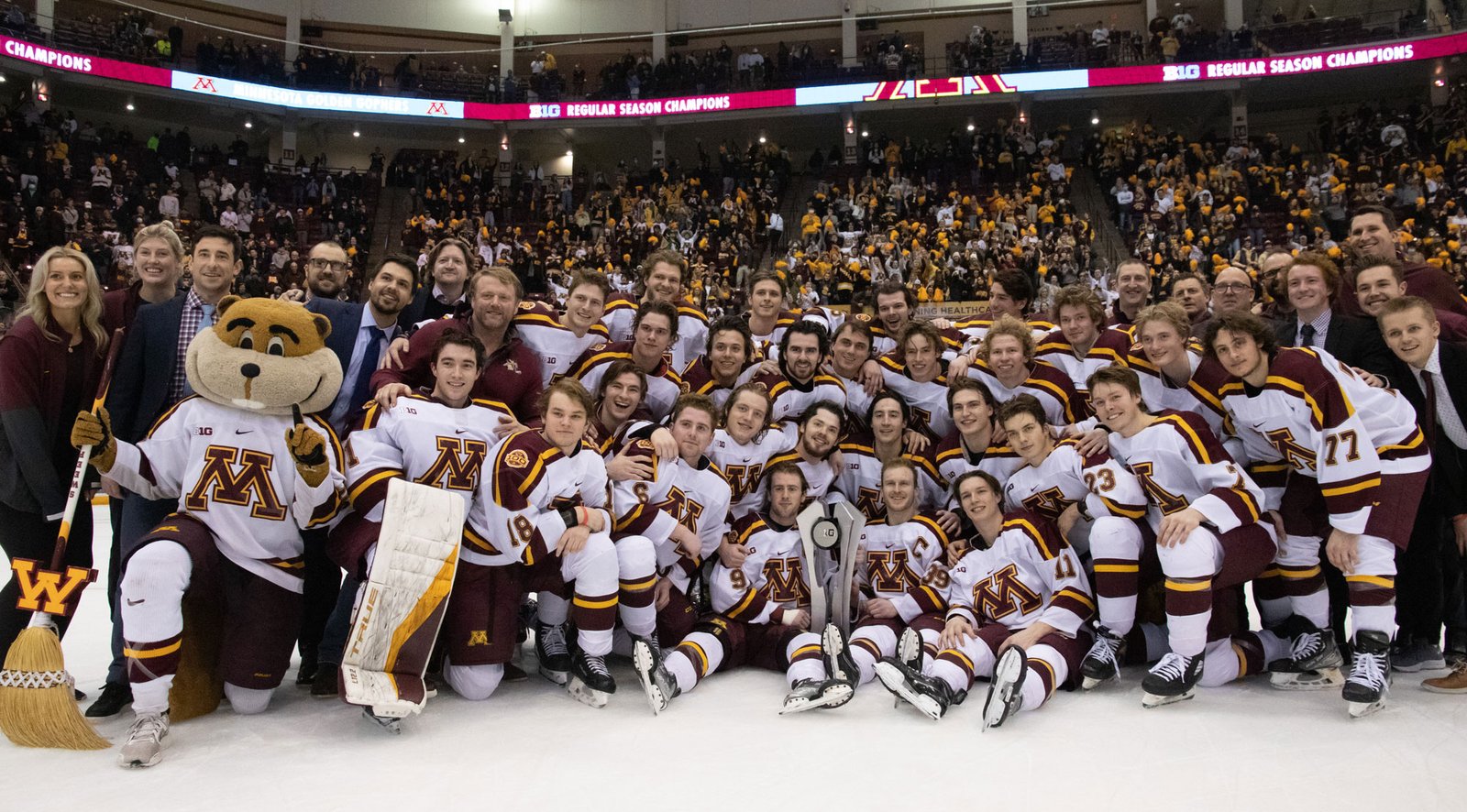 Gophers Sweep Badgers to Win Title