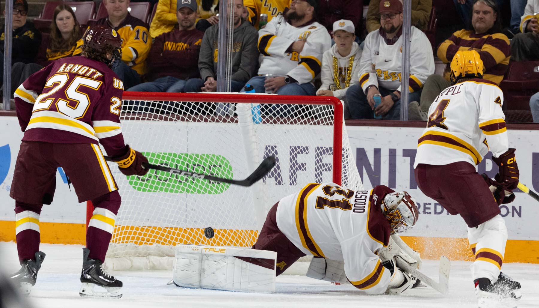 Bulldogs Blank Gophers 3-0